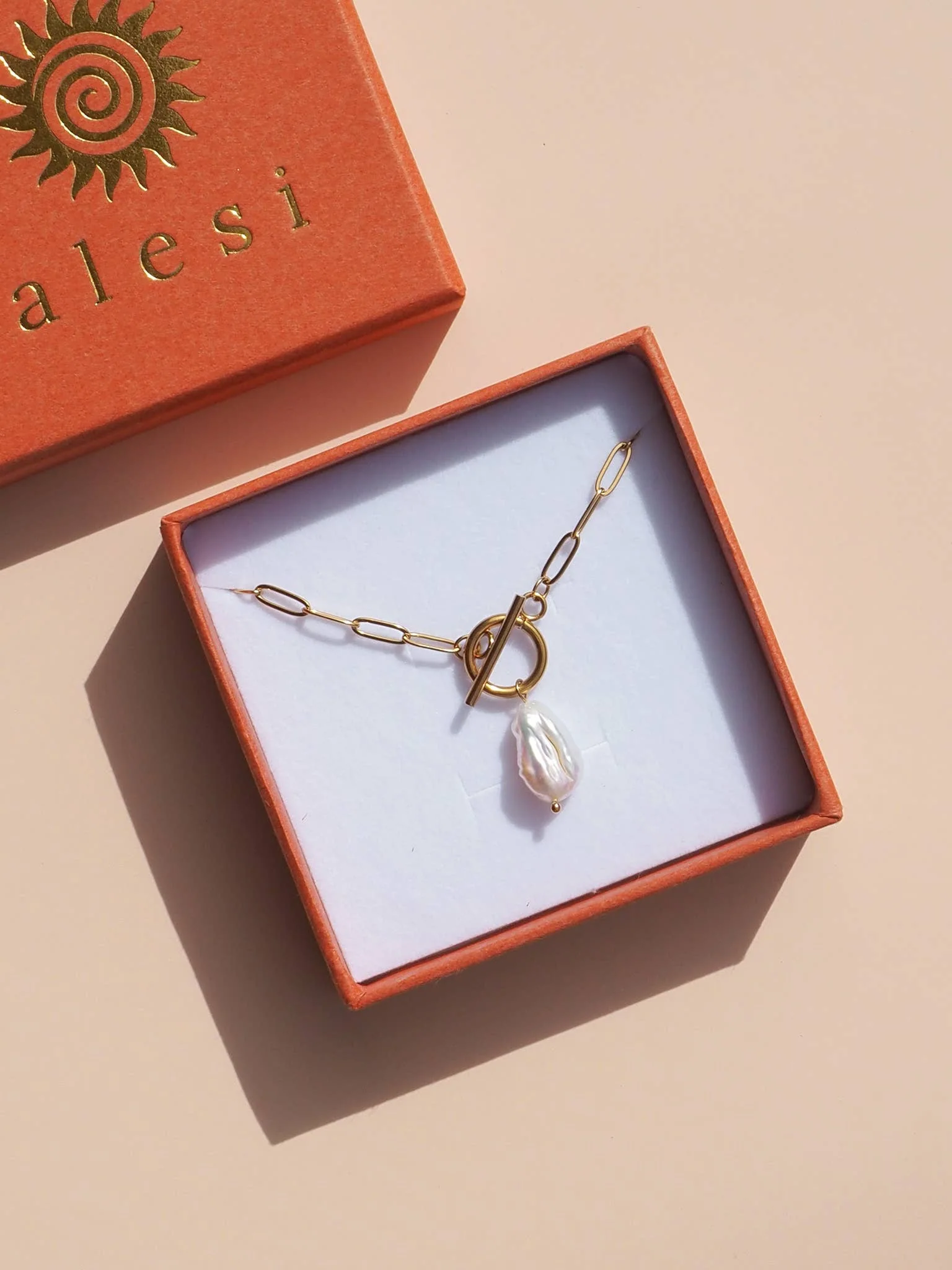 18K Gold Freshwater Keshi Pearl Necklace - Image 3