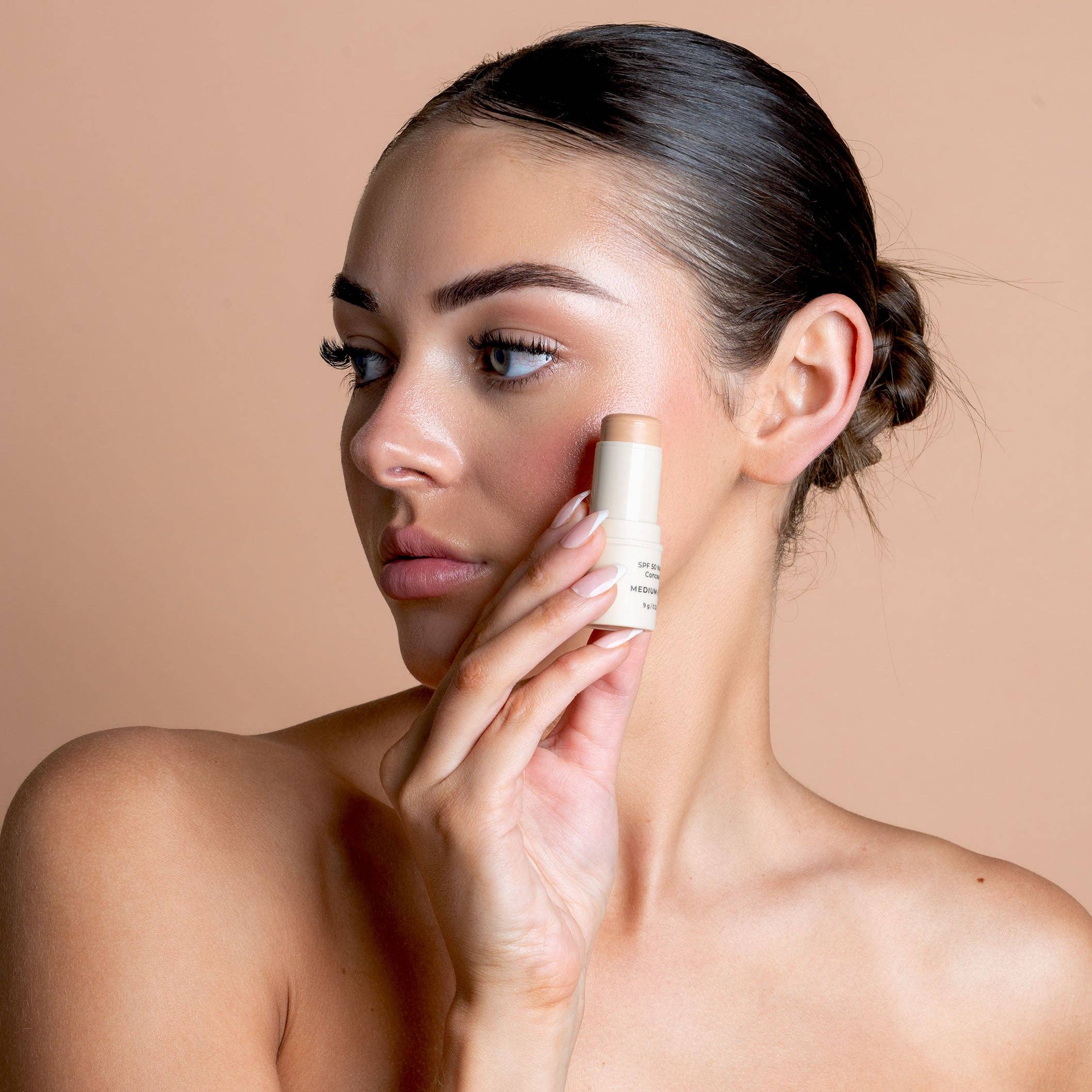 SPF 50 Natural Concealer: Light-Medium - Image 16
